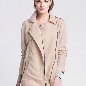 Great condition Banana Republic blush jacket